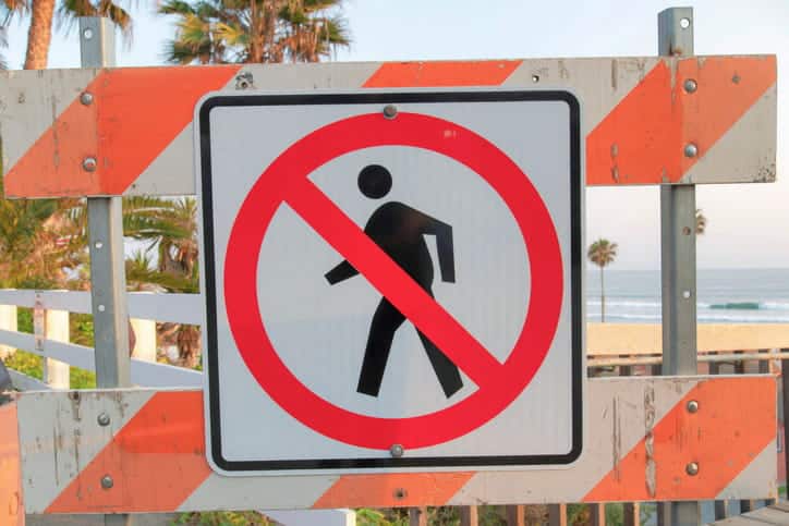 Do Pedestrians Have The Right Of Way When Jaywalking? 1 A No Jaywalking Sign